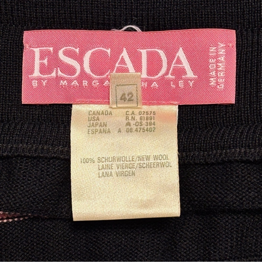 ESCADA Pink and Black Striped Skirt 100% Wool Size 42 in Excellent Condition - Picture 2 of 2